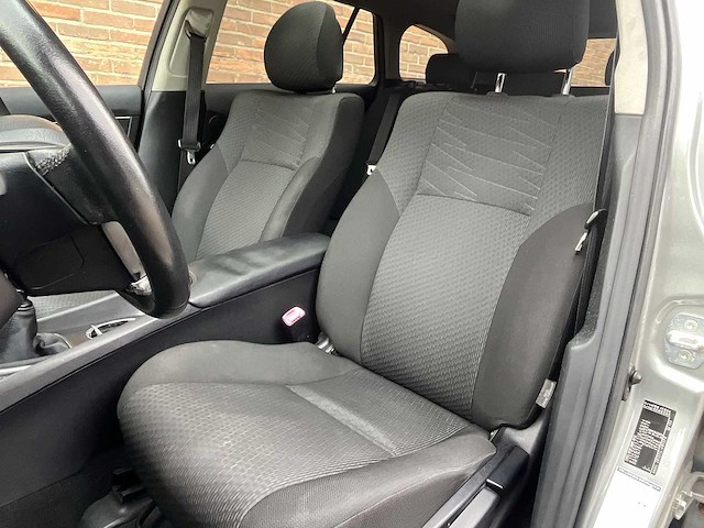 Toyota avensis wagon 1.8 vvti panoramic business special 2009 | 93-hps-3 - afbeelding 27 van  32