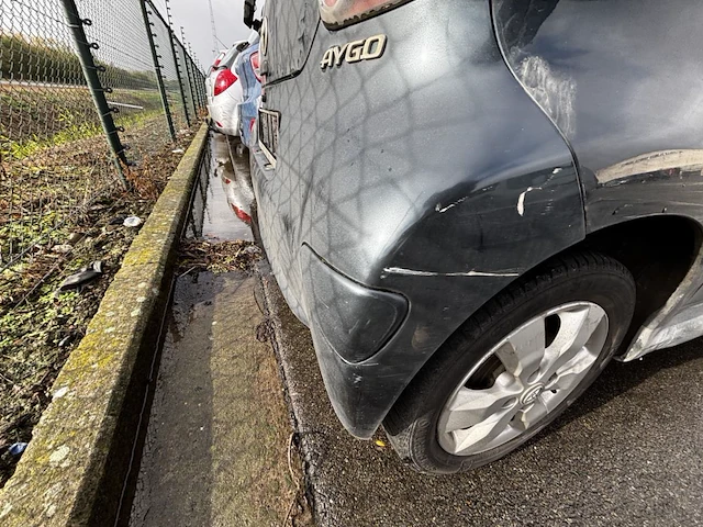 Toyota aygo 1 0i vvt,2011 - afbeelding 24 van  34