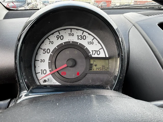 Toyota aygo 1 0i vvt,2011 - afbeelding 34 van  34