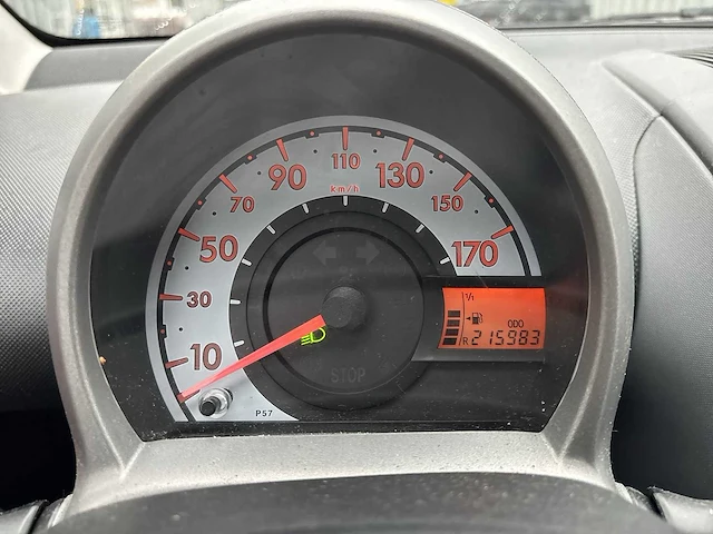 Toyota aygo 1.0-12v | 13-gjp-8 - afbeelding 4 van  21