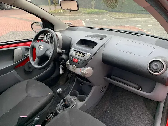 Toyota aygo 1.0 12v, 17-zp-nk - afbeelding 12 van  13