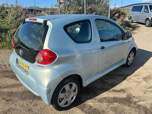Toyota aygo 1.0-12v 2006 | 44-st-ks - afbeelding 2 van  7