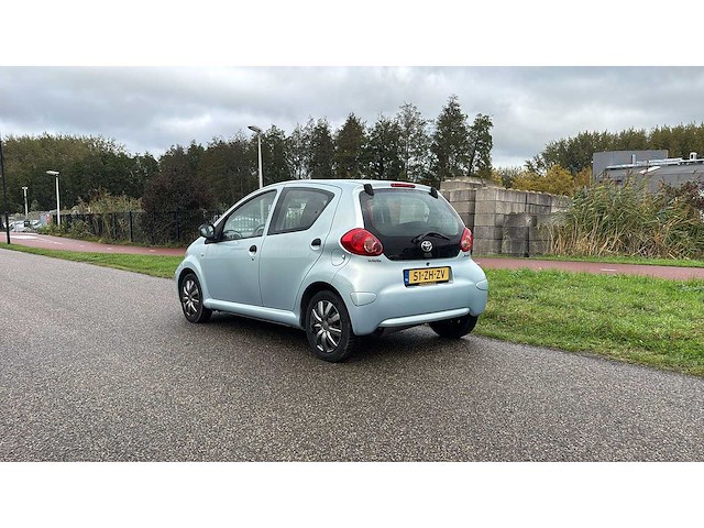 Toyota aygo 1.0-12v 2008 | 51-zh-zv i - afbeelding 2 van  13