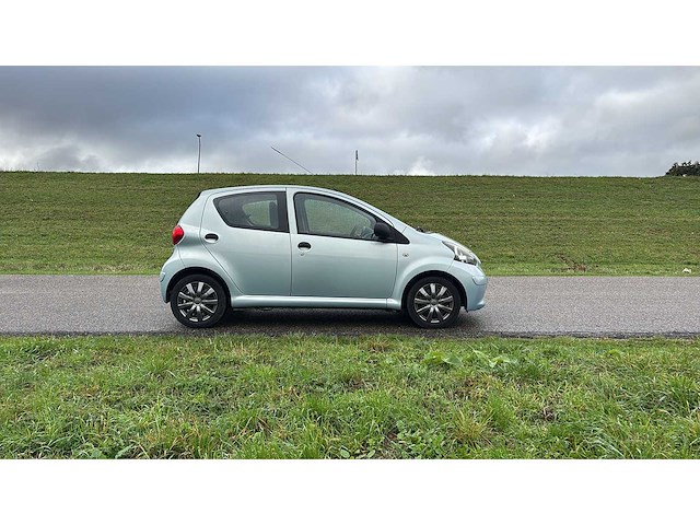 Toyota aygo 1.0-12v 2008 | 51-zh-zv i - afbeelding 13 van  13
