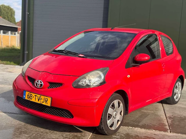 Toyota aygo 1.0-12v + , 68-tv-jr - afbeelding 1 van  13