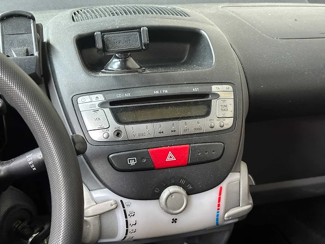Toyota aygo 1.0-12v 68pk 2005, tn-935-d - afbeelding 15 van  25