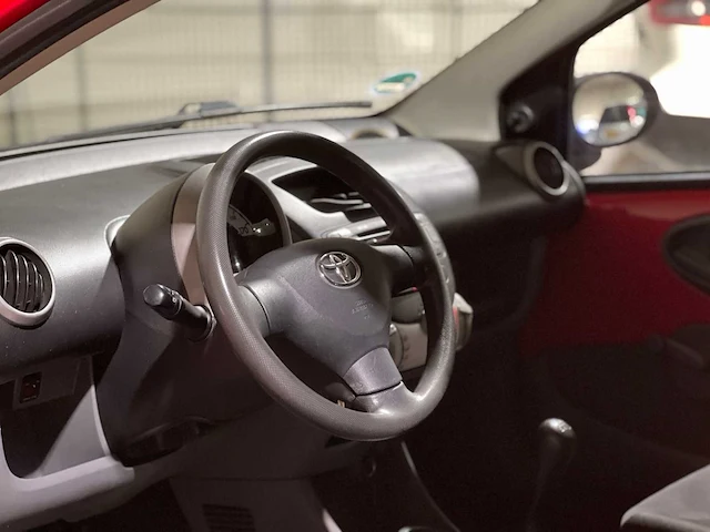 Toyota aygo 1.0-12v 68pk 2006, 69-sv-df - afbeelding 4 van  31