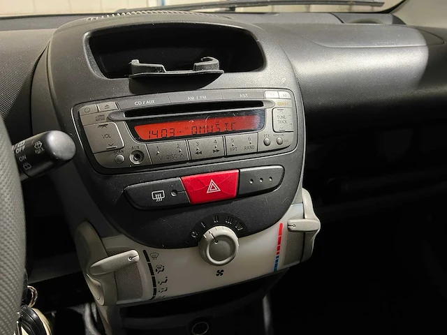 Toyota aygo 1.0-12v 68pk 2006, 69-sv-df - afbeelding 11 van  31