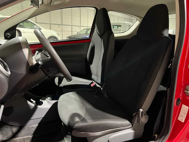 Toyota aygo 1.0-12v 68pk 2006, 69-sv-df - afbeelding 15 van  31