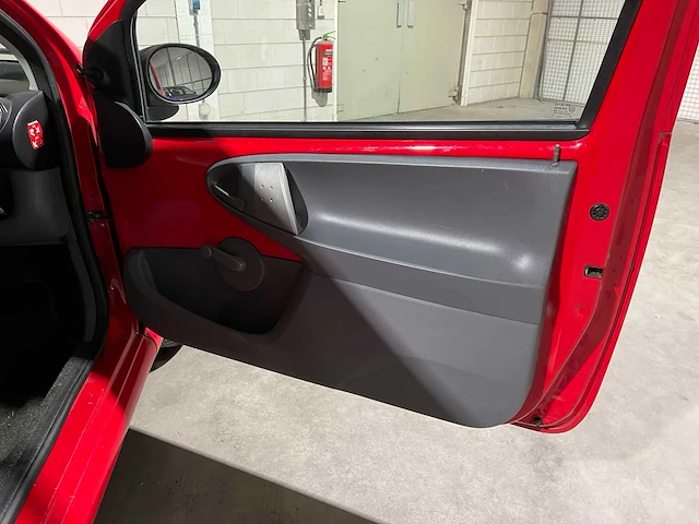 Toyota aygo 1.0-12v 68pk 2006, 69-sv-df - afbeelding 18 van  31