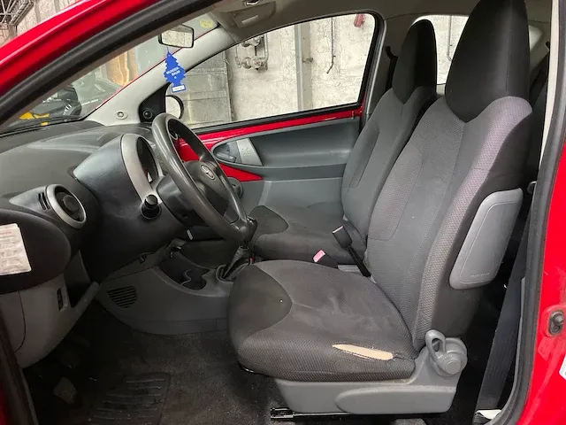 Toyota aygo 1.0-12v 68pk 2007, 70-pkh-2 - afbeelding 26 van  38