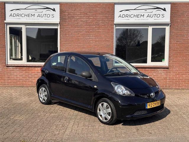 Toyota aygo 1.0-12v , 92-zh-sf - afbeelding 2 van  14
