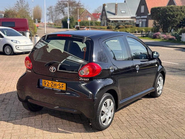 Toyota aygo 1.0-12v , 92-zh-sf - afbeelding 8 van  14