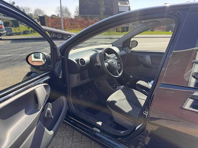 Toyota aygo 1.0-12v , 92-zh-sf - afbeelding 13 van  14