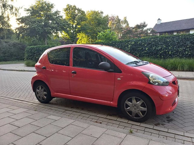 Toyota aygo 1.0-12v , 92-zn-zx - afbeelding 8 van  8