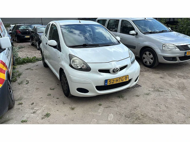 Toyota aygo 1.0-12v access 2009 | 52-htg-8 - afbeelding 1 van  5