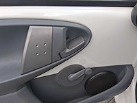 Toyota aygo 1.0-12v access 2009 | 52-htg-8 - afbeelding 4 van  28