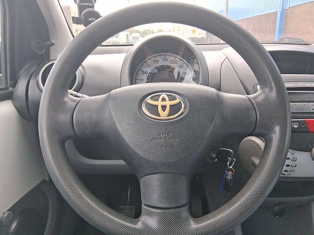 Toyota aygo 1.0-12v access 2009 | 52-htg-8 - afbeelding 10 van  28