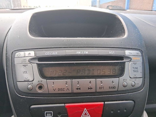 Toyota aygo 1.0-12v access 2009 | 52-htg-8 - afbeelding 14 van  28