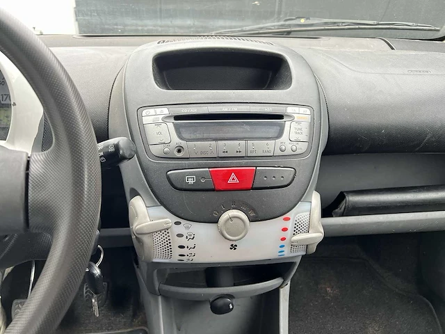 Toyota aygo 1.0-12v access 2011 | kb-955-h i - afbeelding 4 van  21