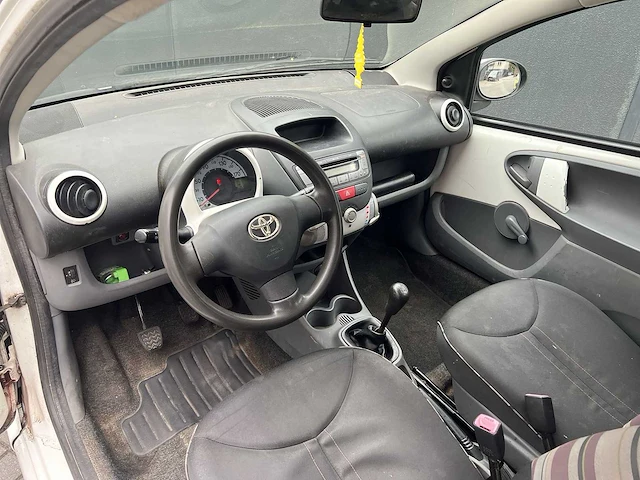 Toyota aygo 1.0-12v access 2011 | kb-955-h i - afbeelding 20 van  21