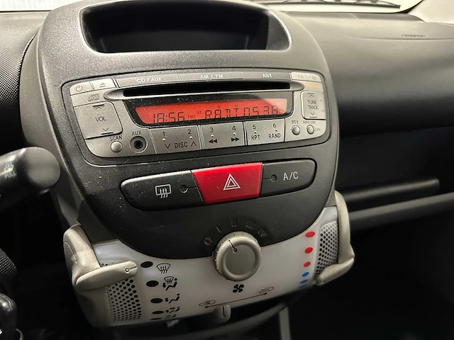 Toyota aygo 1.0-12v access 51-jfr-5 - afbeelding 3 van  15