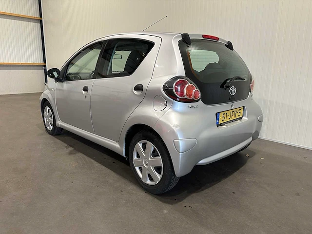 Toyota aygo 1.0-12v access 51-jfr-5 - afbeelding 9 van  15