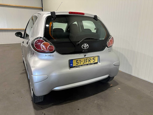 Toyota aygo 1.0-12v access 51-jfr-5 - afbeelding 10 van  15