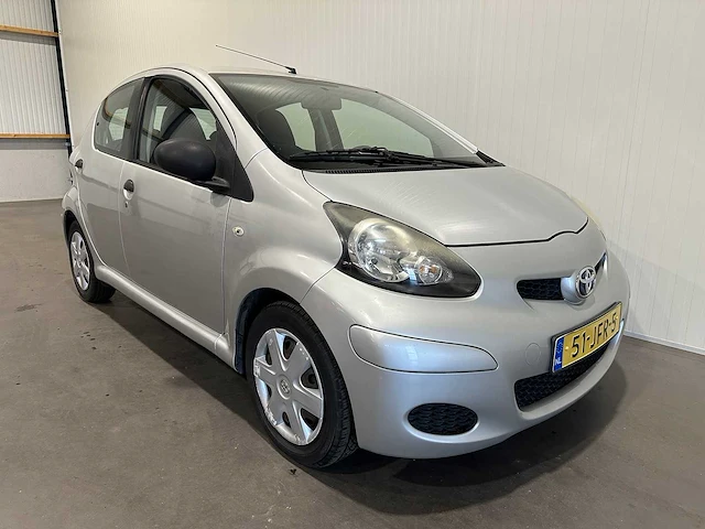 Toyota aygo 1.0-12v access 51-jfr-5 - afbeelding 13 van  15