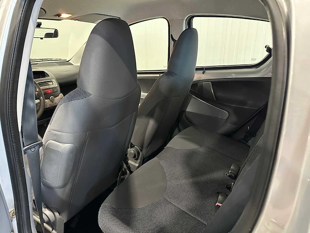 Toyota aygo 1.0-12v access 51-jfr-5 - afbeelding 15 van  15