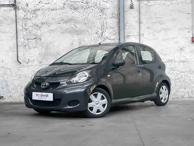 Toyota aygo 1.0-12v access 68pk 2010, 55-lnz-4 - afbeelding 1 van  34