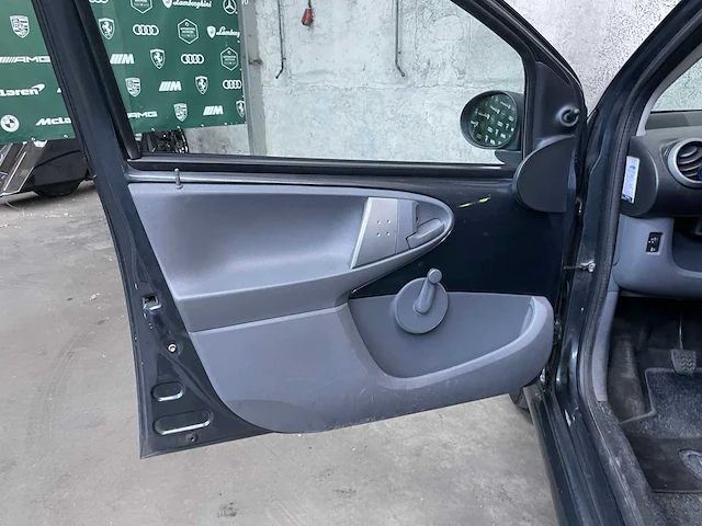 Toyota aygo 1.0-12v access 68pk 2010, 55-lnz-4 - afbeelding 16 van  34