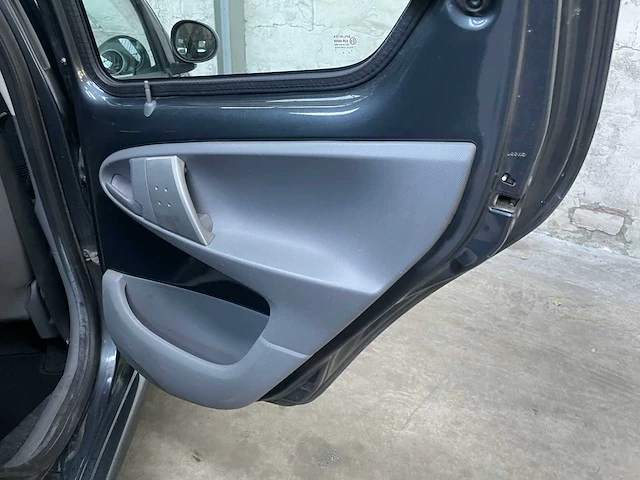 Toyota aygo 1.0-12v access 68pk 2010, 55-lnz-4 - afbeelding 19 van  34