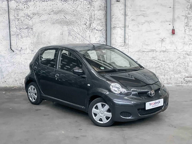 Toyota aygo 1.0-12v access 68pk 2010, 55-lnz-4 - afbeelding 31 van  34