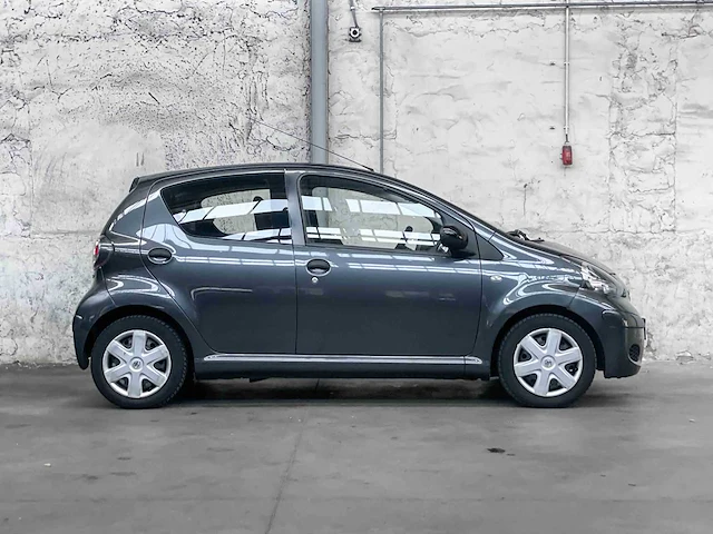 Toyota aygo 1.0-12v access 68pk 2010, 55-lnz-4 - afbeelding 32 van  34