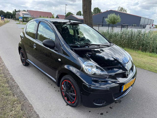 Toyota aygo 1.0-12v airco cool 73-svt-5 - afbeelding 10 van  13