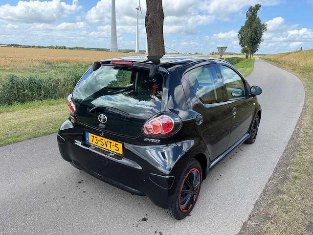 Toyota aygo 1.0-12v airco cool 73-svt-5 - afbeelding 11 van  13