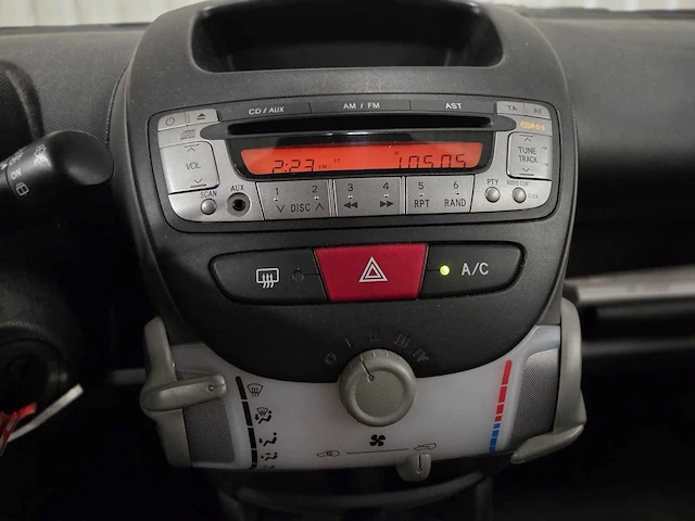 Toyota aygo 1.0-12v + automaat , 54-zj-tg - afbeelding 2 van  18