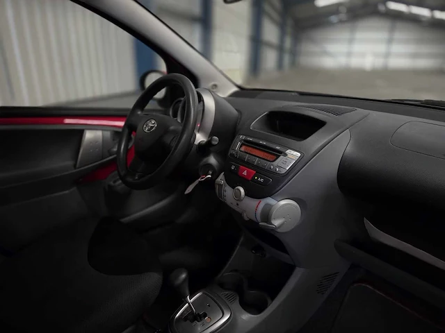 Toyota aygo 1.0-12v + automaat , 54-zj-tg - afbeelding 15 van  18