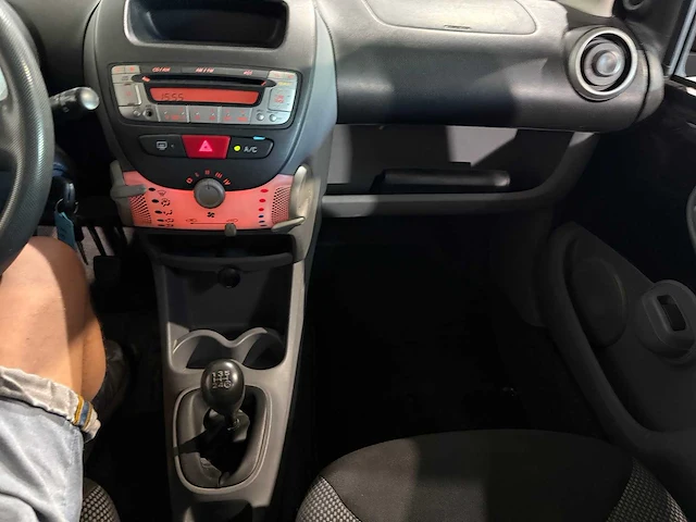 Toyota aygo 1.0-12v comfort, 29-hsr-5 - afbeelding 3 van  13