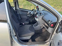 Toyota aygo 1.0-12v comfort 5 deurs 47-lrv-1 - afbeelding 4 van  15