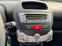 Toyota aygo 1.0-12v comfort airco 5-deurs 69-lbf-4 - afbeelding 10 van  14