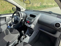 Toyota aygo 1.0-12v comfort airco 5-deurs 69-lbf-4 - afbeelding 2 van  14
