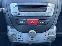 Toyota aygo 1.0-12v cool 2011 | 00-rgf-2 - afbeelding 6 van  22