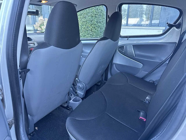 Toyota aygo 1.0-12v cool 2011 | 00-rgf-2 - afbeelding 11 van  22
