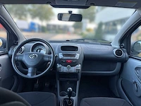 Toyota aygo 1.0-12v cool 2011 | 00-rgf-2 - afbeelding 14 van  22
