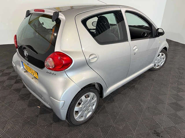 Toyota aygo 1.0-12v, gn-153-t - afbeelding 8 van  12