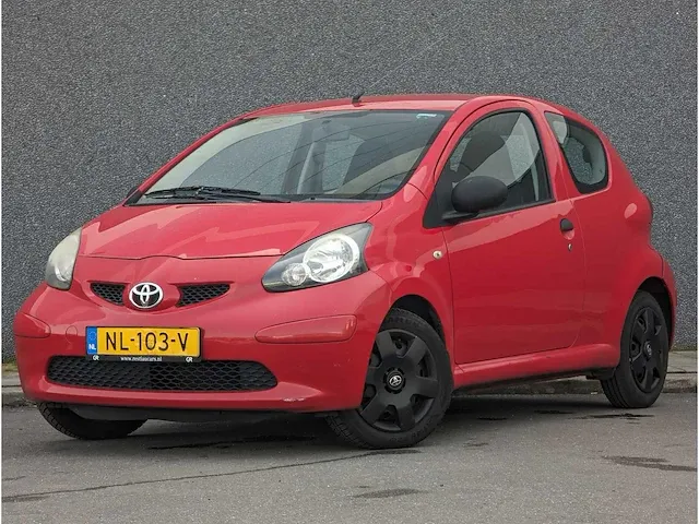 Toyota aygo 1.0-12v | nl-103-v - afbeelding 1 van  19