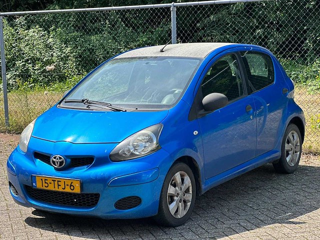 Toyota aygo 1.0-12v now, 15tfj6 - afbeelding 1 van  14