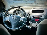 Toyota aygo 1.0 vvt i aspiration automaat, 8-srh-06 - afbeelding 2 van  15